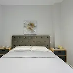Sea View Luxury In Nea Kallikratia. דירה *